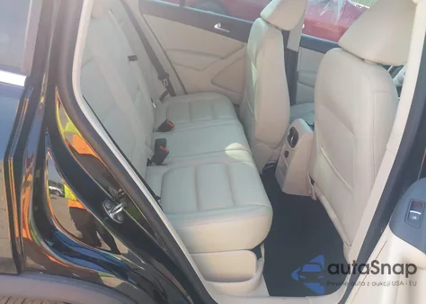 2017 Volkswagen Tiguan 2.0T Sel из США, поврежденный, VIN WVGWV7AX8HW501853